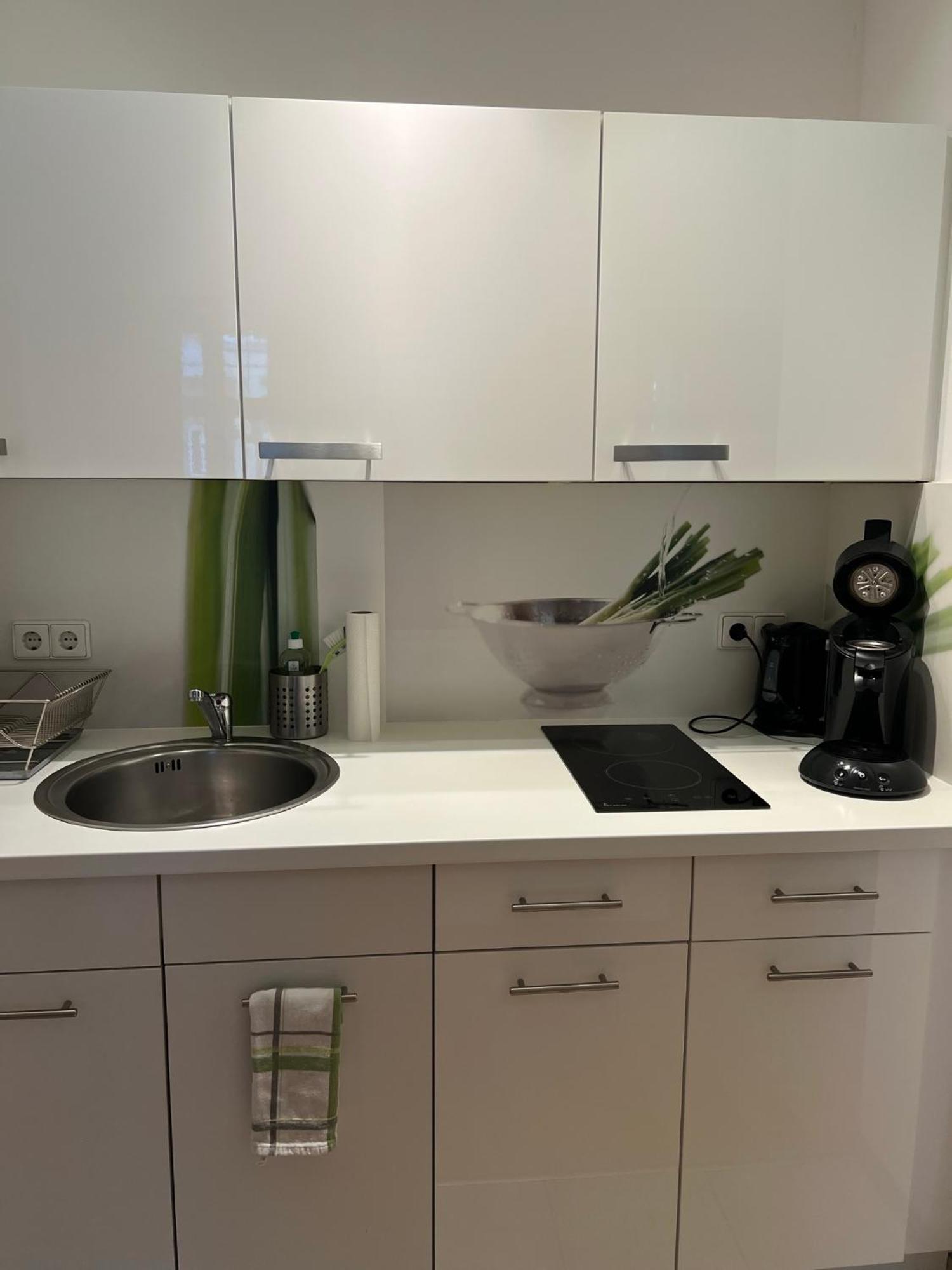 Apartment 1 Am Bahnhof Ерфурт Екстериор снимка